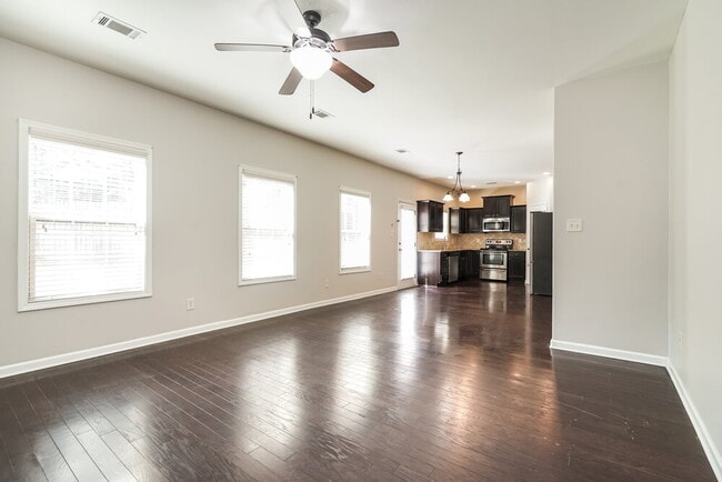 Photo - 377 Cliffhaven Cir
