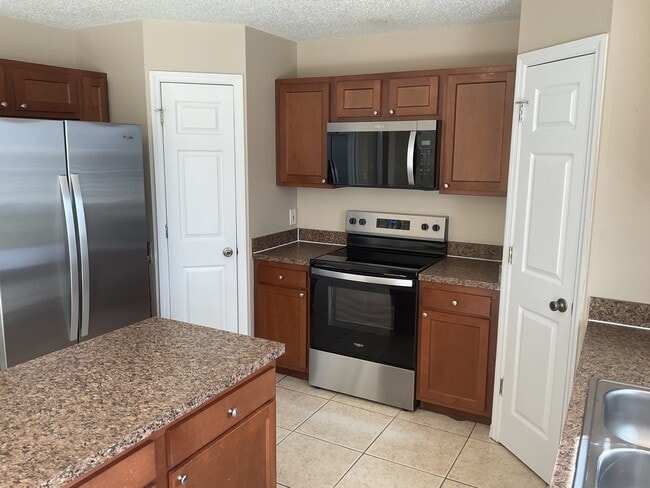 Photo - 16000 Wilkinson Dr