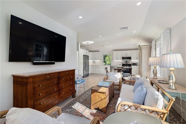 342 Boulevard