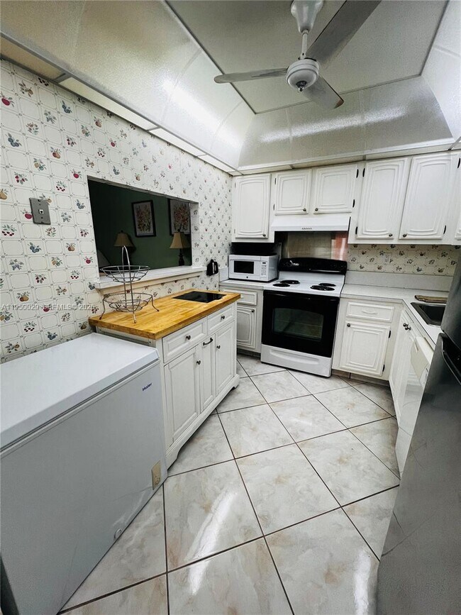 Photo - 3821 Environ Blvd Unit 406