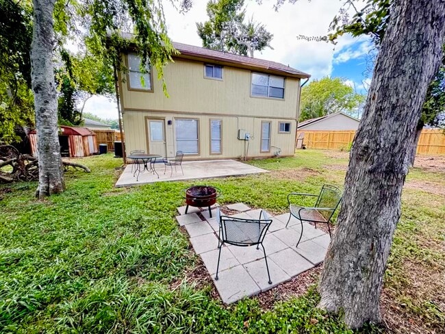 Photo - 106 Land Grant Ct