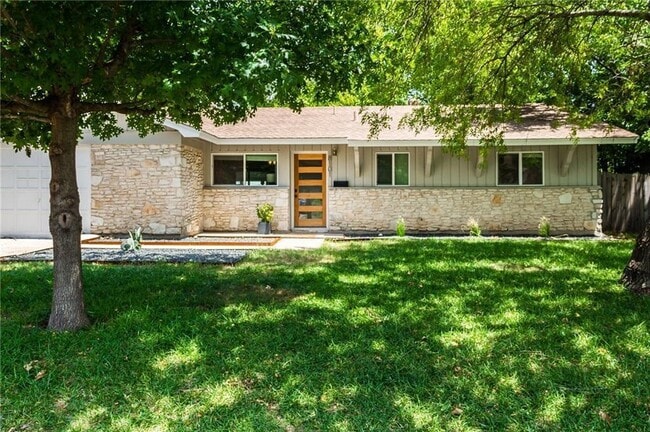 Building Photo - 8101 Logwood Dr Rental