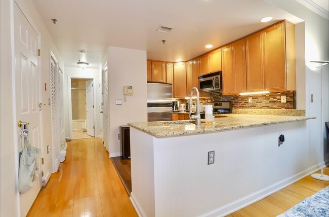 Photo - 515 Gregory Ave Unit 12