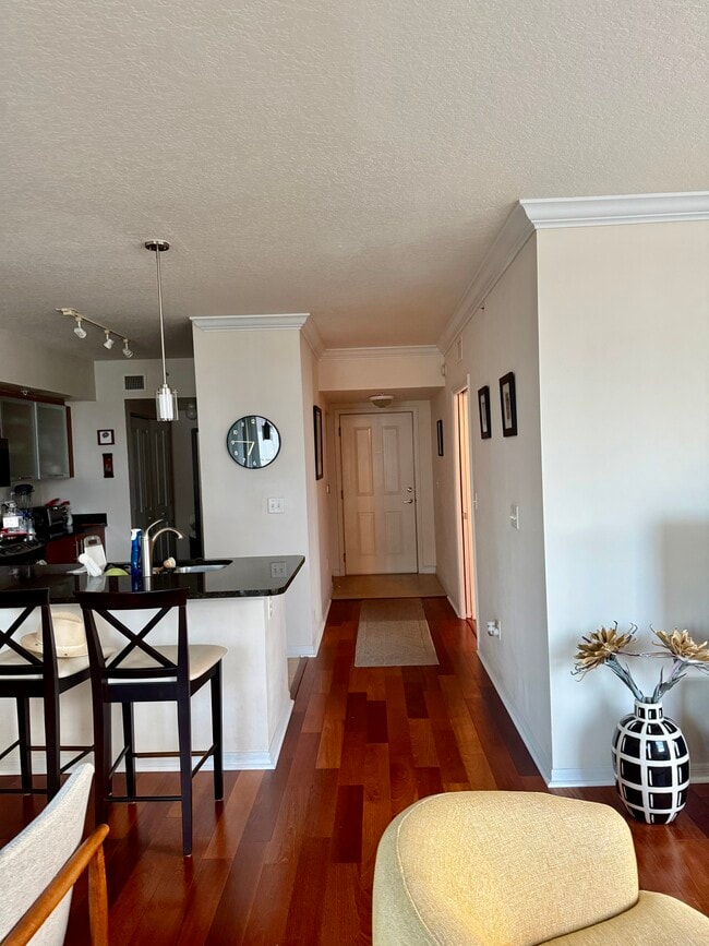 Photo - 600 S Dixie Hwy Unidad 617