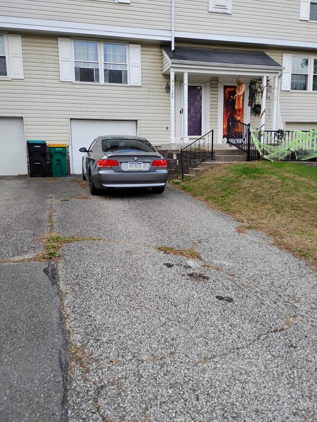 Photo - 5106 Empire Dr