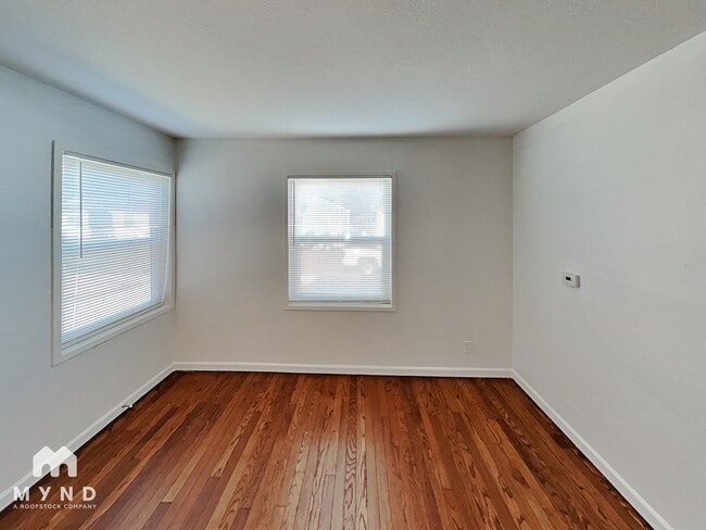 Photo - 2970 Arundel Way