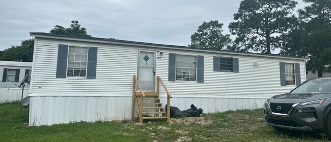 Building Photo - Section 8 Vouchers Apply Now! 3 bed/2 bath... Rental