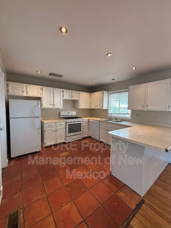 Photo - 1601 N Chaco Ave