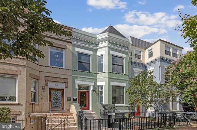 Photo - 29 N St NW