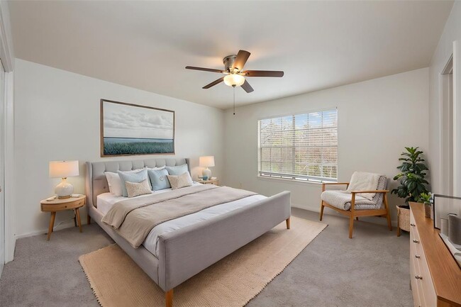 Photo - 6107 Bullard Dr