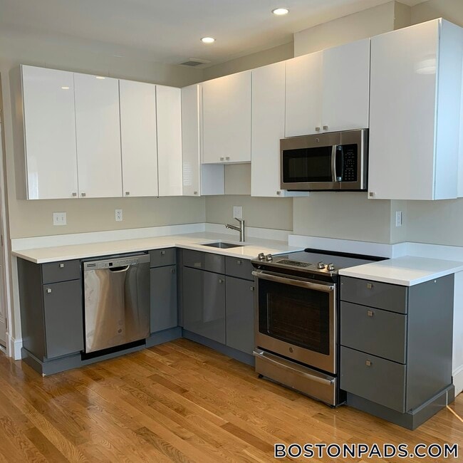 26 Pembroke St Unit 1