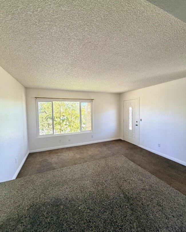 Photo - 8026 Juniper Ave