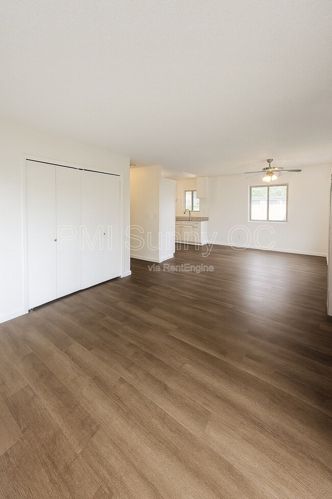 Photo - 747 N Philadelphia St