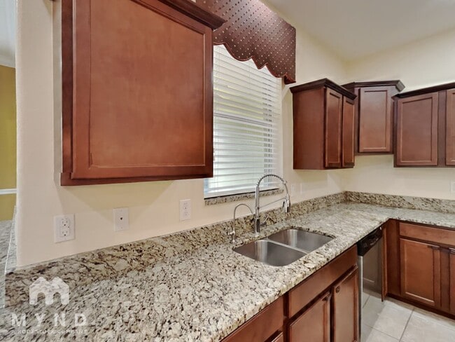 Photo - 20321 Starfinder Way