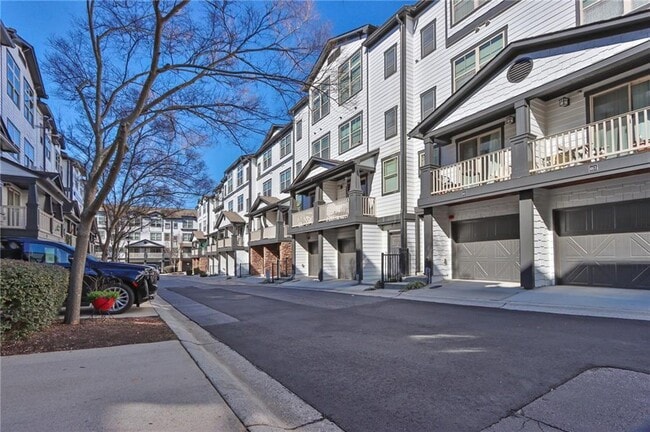 Photo - 215 Semel Dr