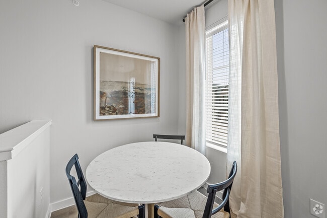 2BR, 2BA - 1,255SF - Dining Room - Brentwood at the Reserve