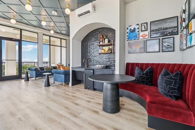 Building Photo - 405 N Ewing Ave Unit 416