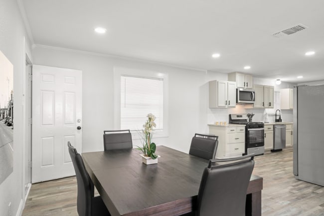 Photo - 125 Gramley St