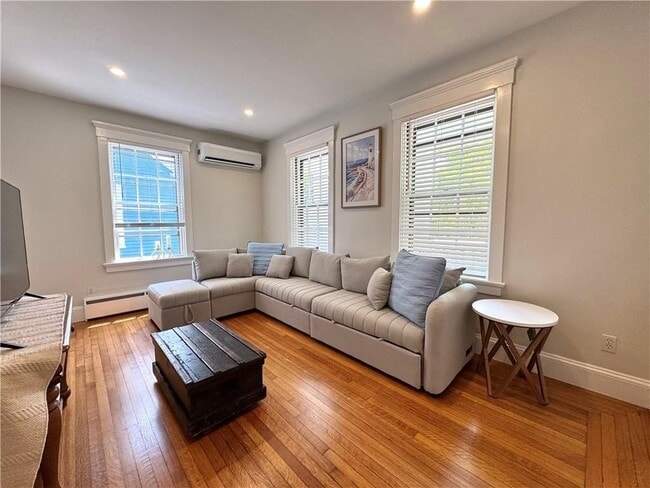 Photo - 19 Walnut St Unit 2