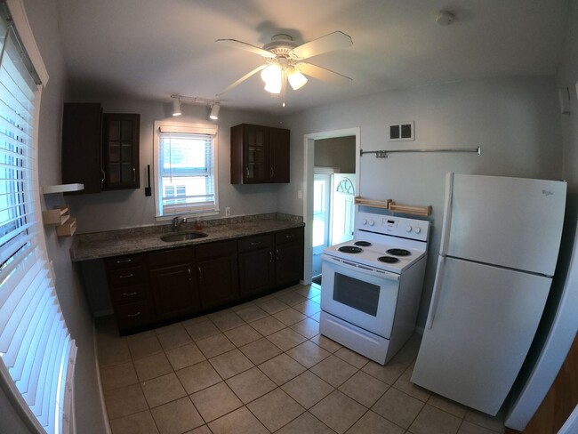 Photo - 2 bed 1 bath Royal Oak ranch