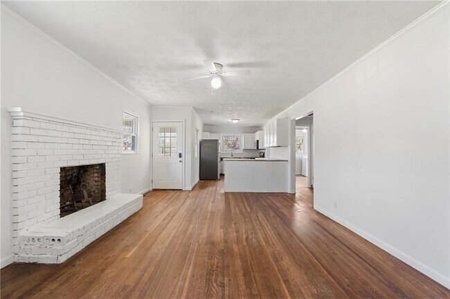 Photo - 173 Winndale Rd
