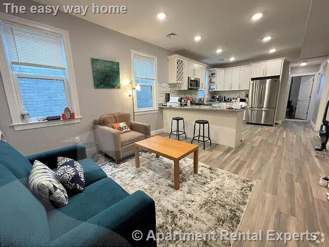 Building Photo - Allston 4 Bedroom, 3 Baths - Central Air -... Rental