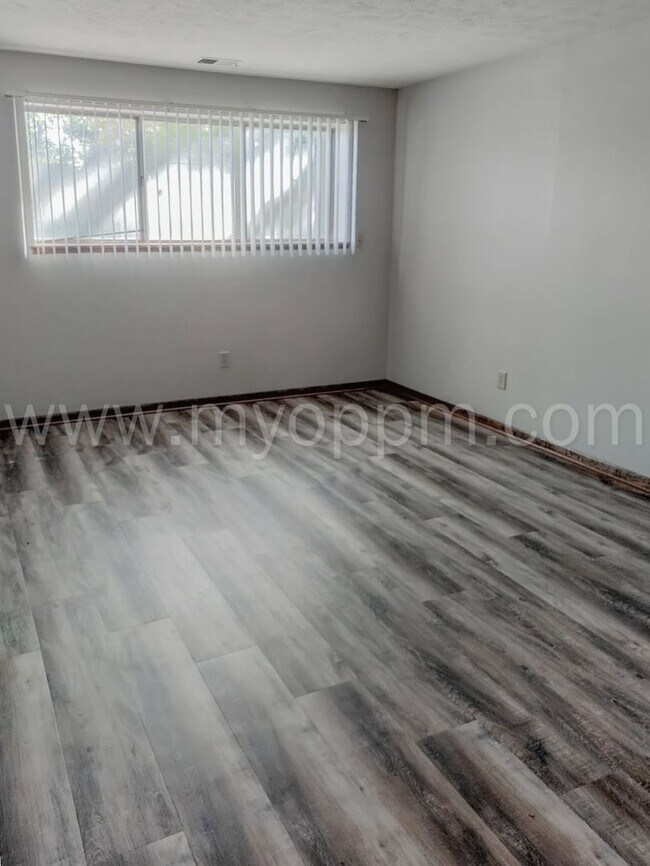 ALANSCO 1016 N 47 Ave