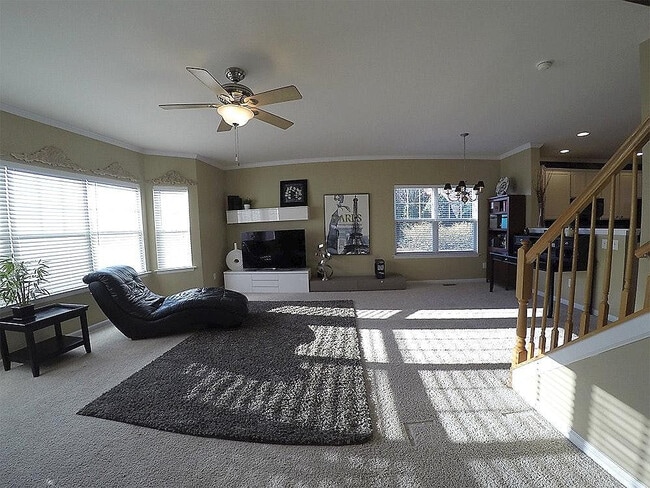 Room in Townhome on Haywards Heath Ln