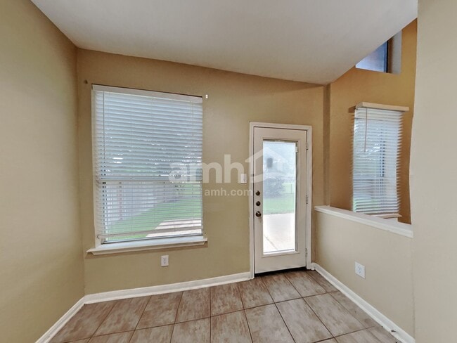 Photo - 1627 Buckingham Dr