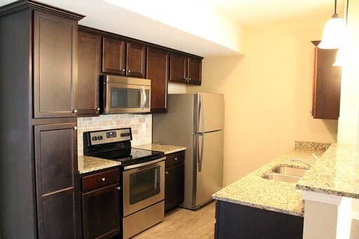 Photo - Spacious 4BR/4.5BA Newer Units Near Campus! Unidad 105
