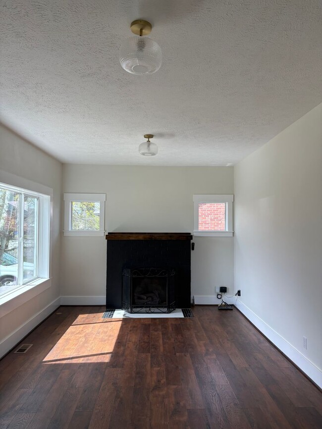 Photo - Beautifully Remodeled 3BA/1BA Audubon Home