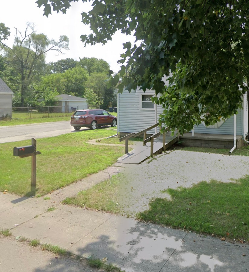 Photo - 1525 Springland Ave