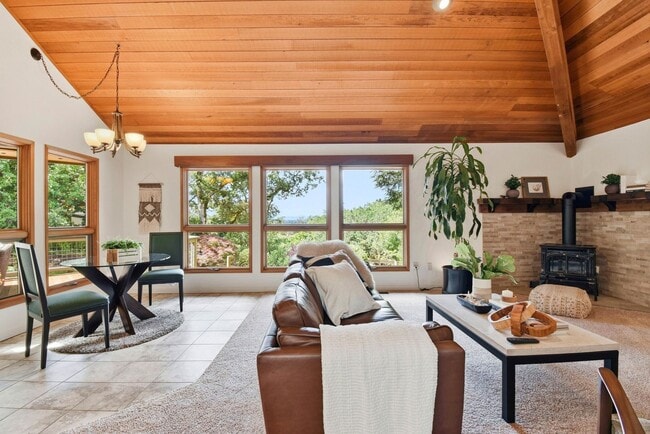 Photo - 4730 Woodcliff Ct