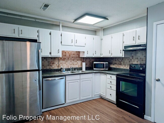 Photo - 3 br, 2 bath House - 14006 Glenview Drive