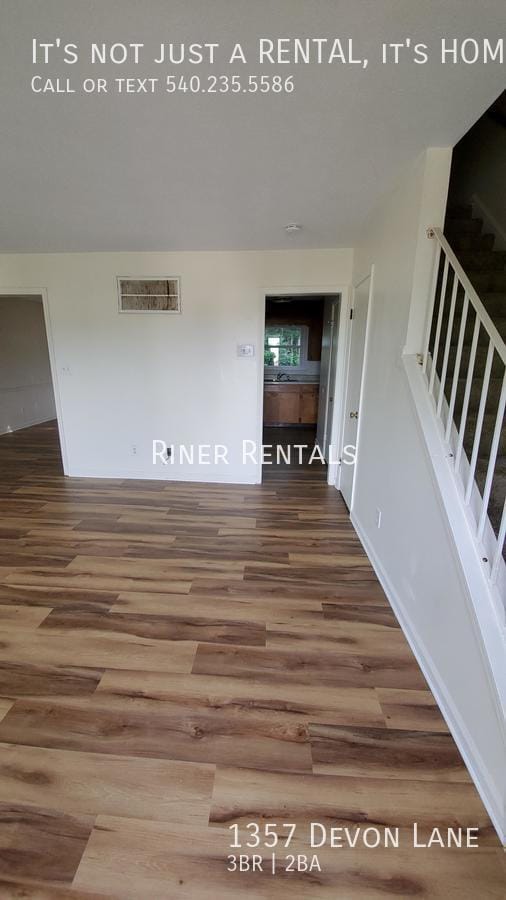 Photo - 1357 Devon Ln