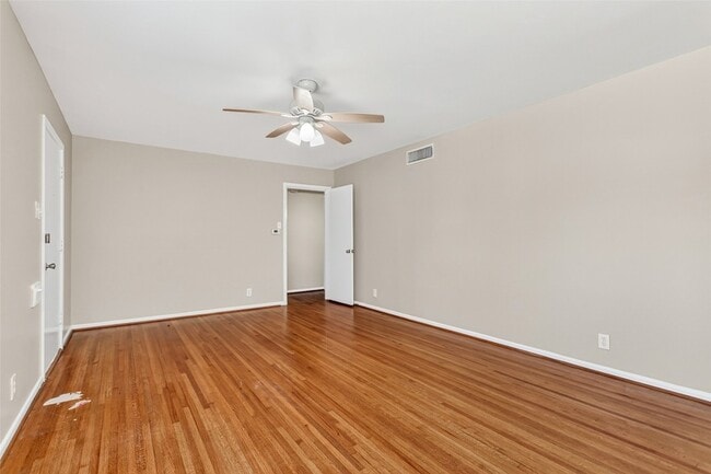 Photo - 1830 Viewcrest Dr