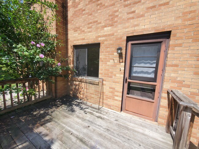 Photo - 205 W Steuben St