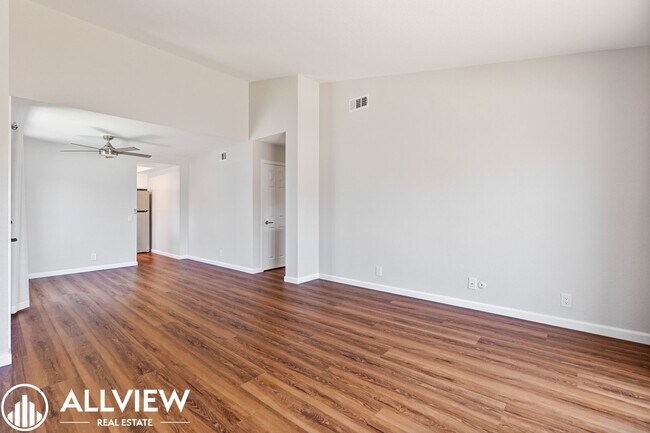 Photo - Gorgeous 2 bed/2 baths, located in the highly desired community of Woodbridge.