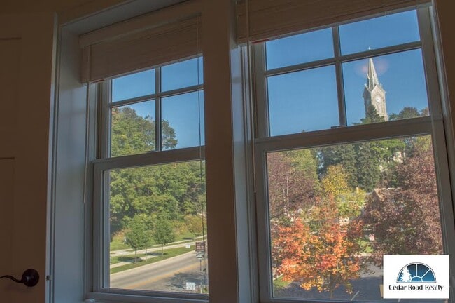 Photo - 209 E Jackson St Unit West Apartment