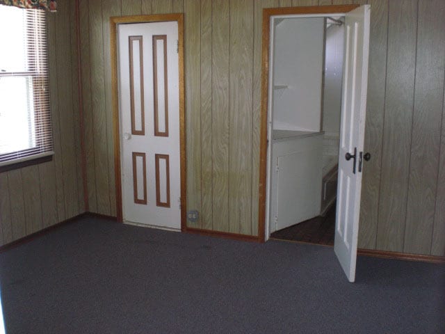 319 G St