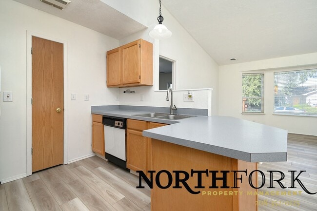 Photo - Southeast Boise Rental with Vaulted Ceilin...