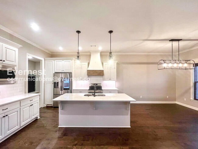 Photo - 613 Creekside Cove