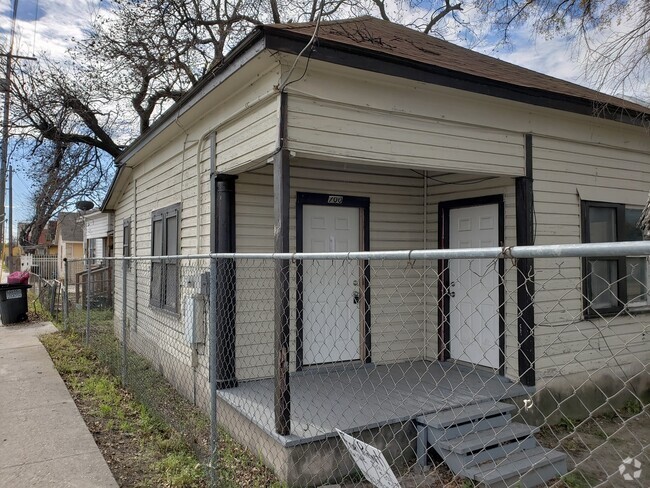 Building Photo - Downtown Area right off Colorado Rental