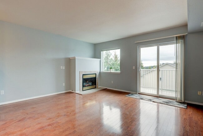Photo - 3 Bedroom, 2.5 Bath Condo in Madrona Heights - Water/Sewer/Garbage included!