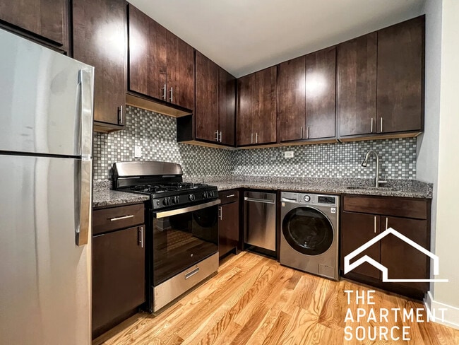 Building Photo - 4427 N Wolcott Ave Unit B3 Rental