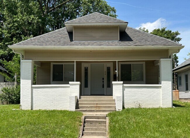 Beautiful remodeled home with huge bonus r... - Beautiful remodeled home with huge bonus r...
