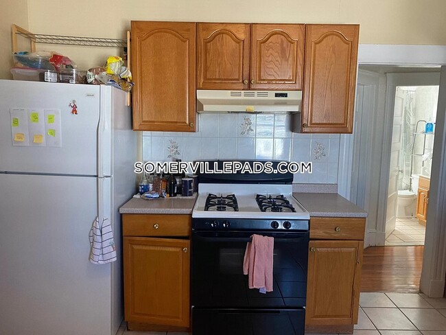 Photo - 49 Conwell Ave Unit 2