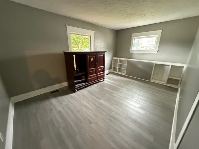 Photo - 404 Wooster Rd N Unidad 1