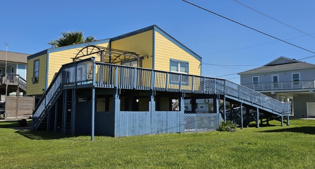 Building Photo - 4215 Hardin Dr