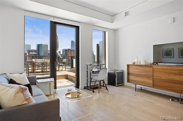 Building Photo - 1750 Wewatta St Unit 1402